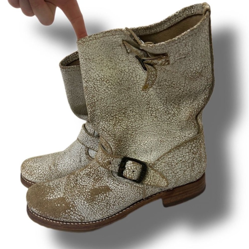 FRYE Cracked Leather Boots Size 11 Buckle Details Beige/White